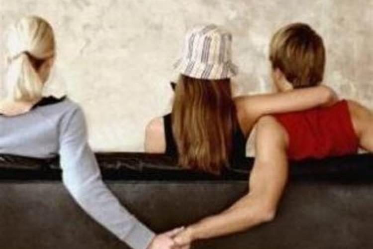 梦见老公出轨了啥意思啊女人？