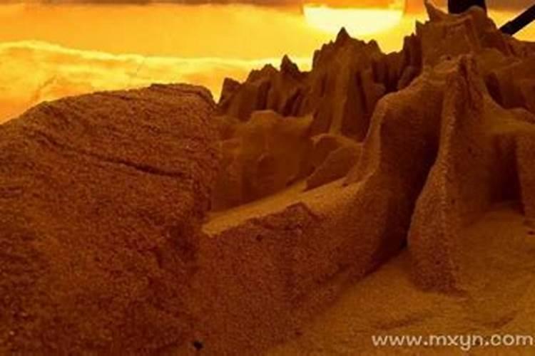 梦见房子里好多堆沙子好不好？