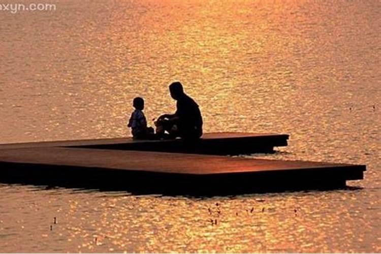 每晚都梦见已故的父亲