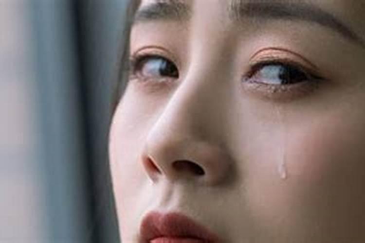 梦见舅舅死了自己大哭