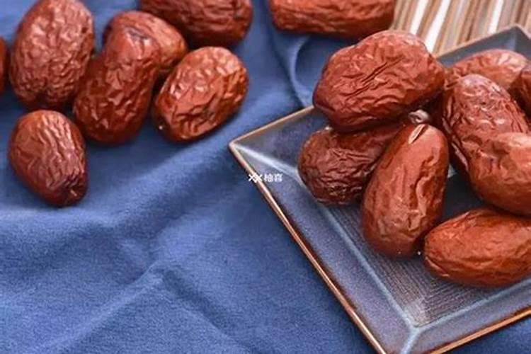 梦见吃枣什么意思女人？