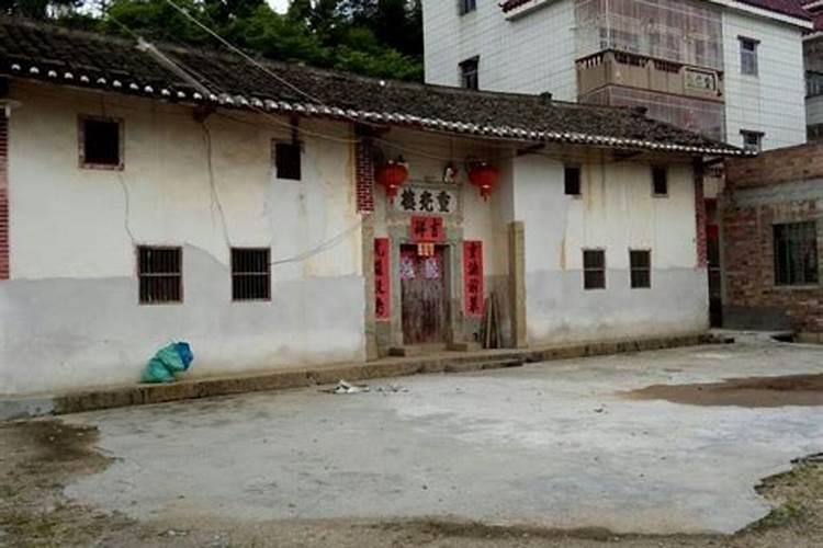 家旁边就是祖屋厅的做法事