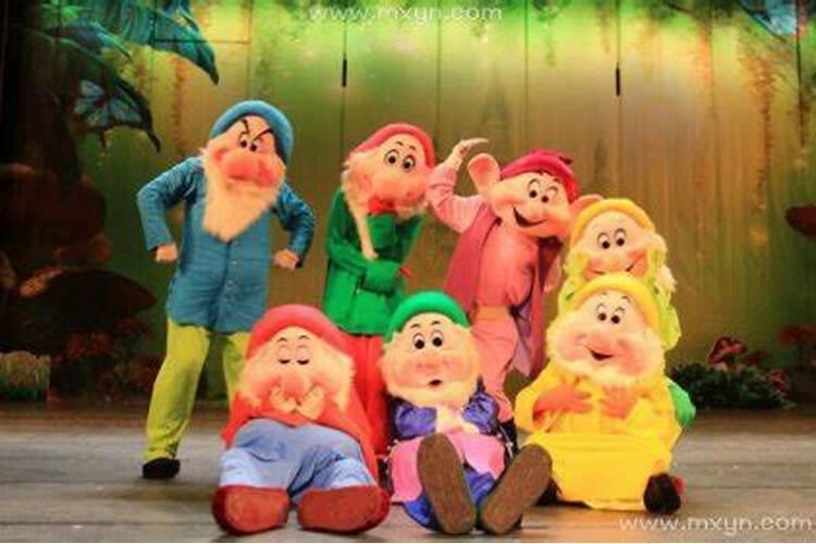 梦见几个小矮人是什么意思？