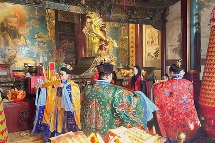 给母亲做法事超度