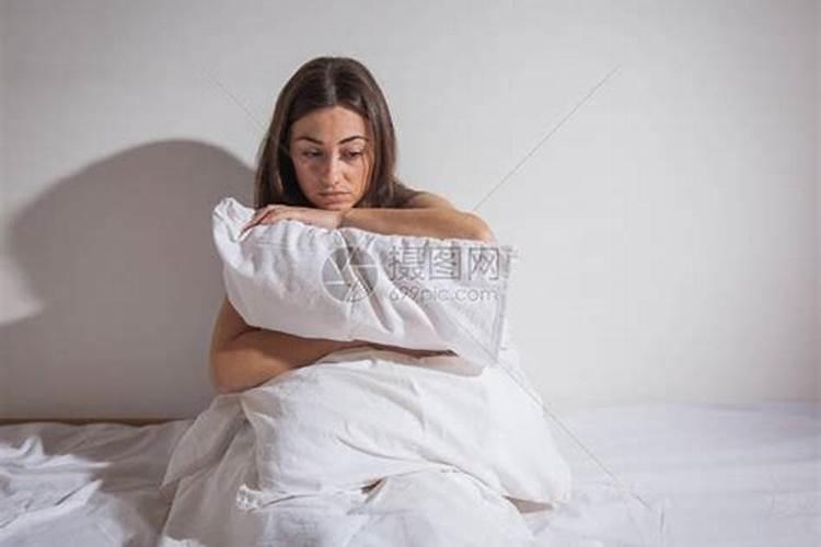 梦见过世的妈妈睡在床上