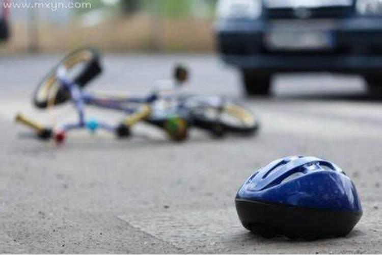 梦见别人出车祸死了是什么预兆？