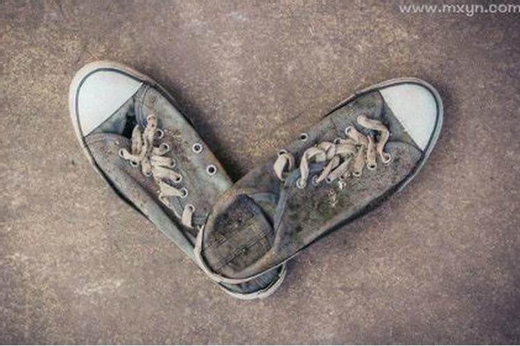 梦见破鞋是什么意思？