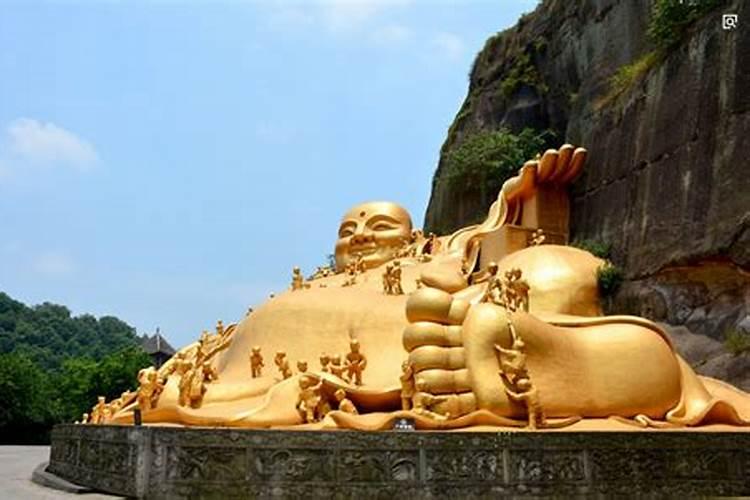 梦见大山佛洞有佛像