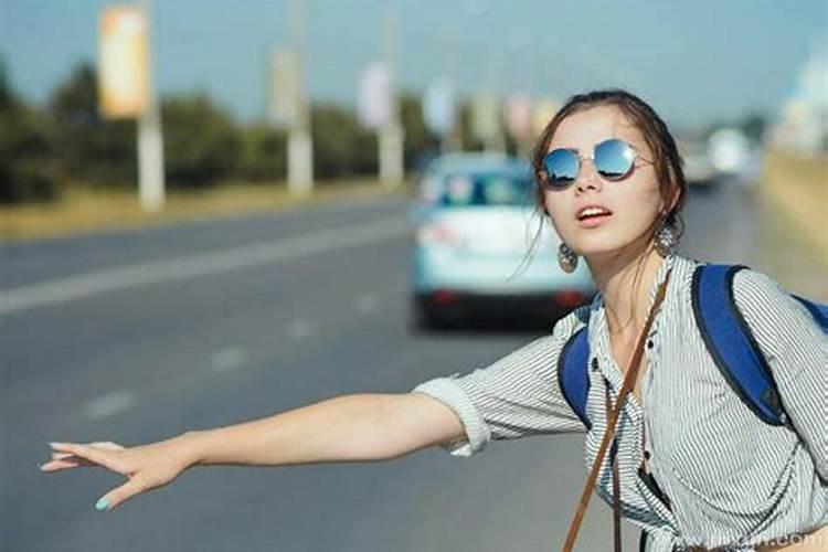 梦见搭顺风车什么意思？
