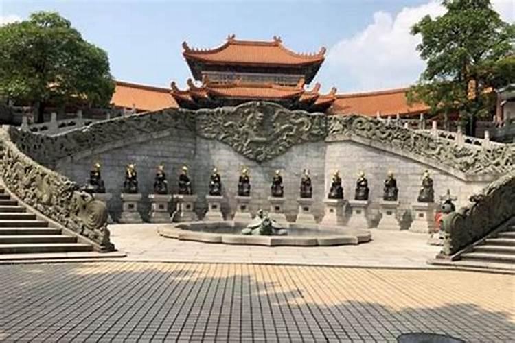 太岁符最好放在身上哪里？