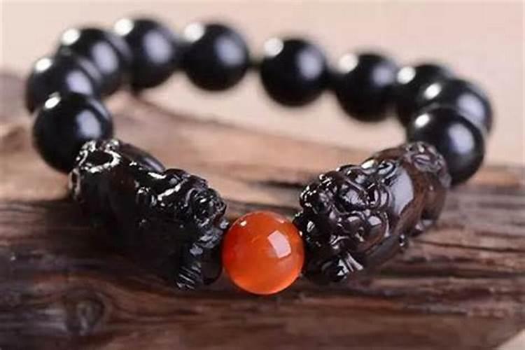 犯太岁辟邪带什么好？