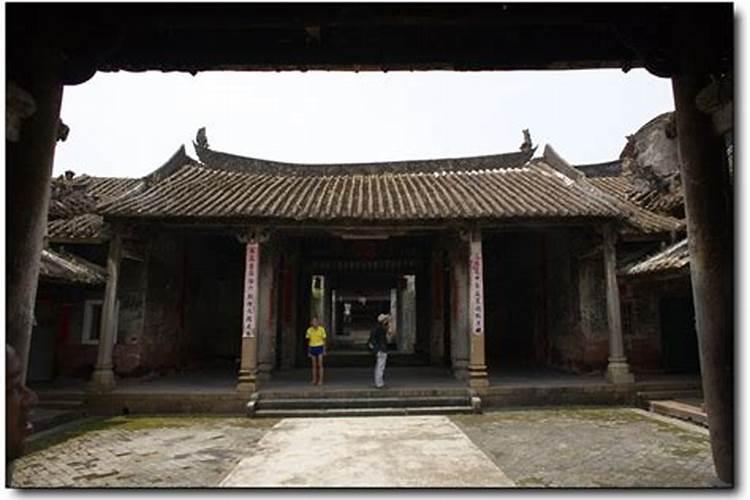 王家祠堂做法事