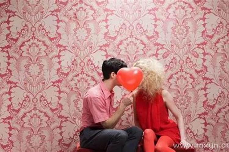 梦见男人亲我的嘴是什么意思？