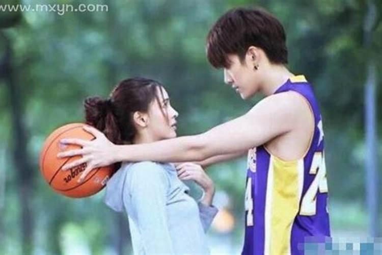 梦见前女友和她男朋友分手