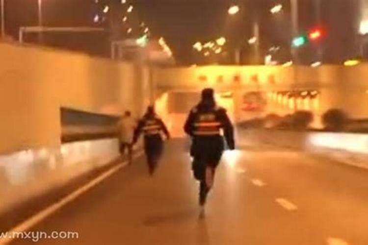 梦见被追杀逃跑最后反杀