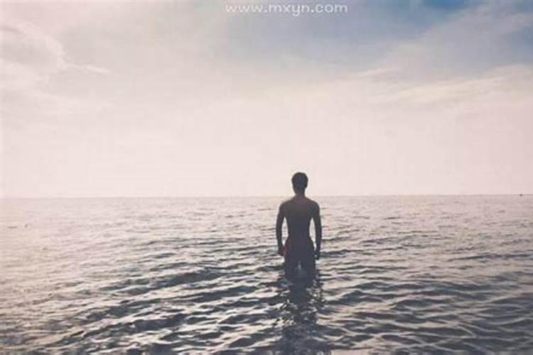 梦见男人光起身子是什么预兆？