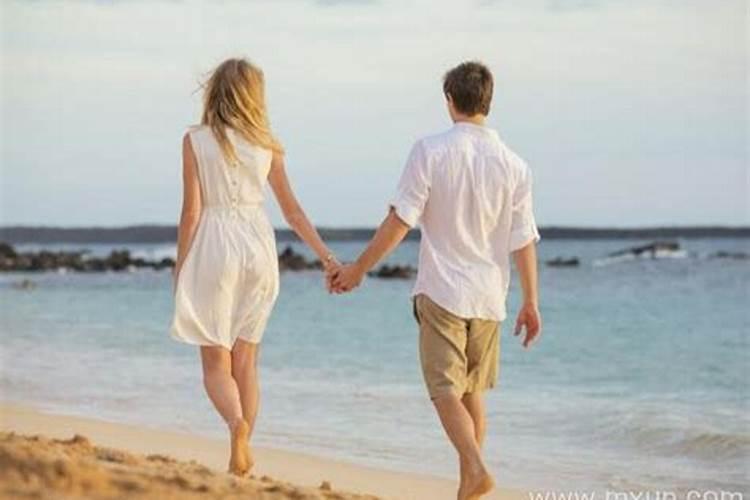 梦见前男友和她现任感情很好