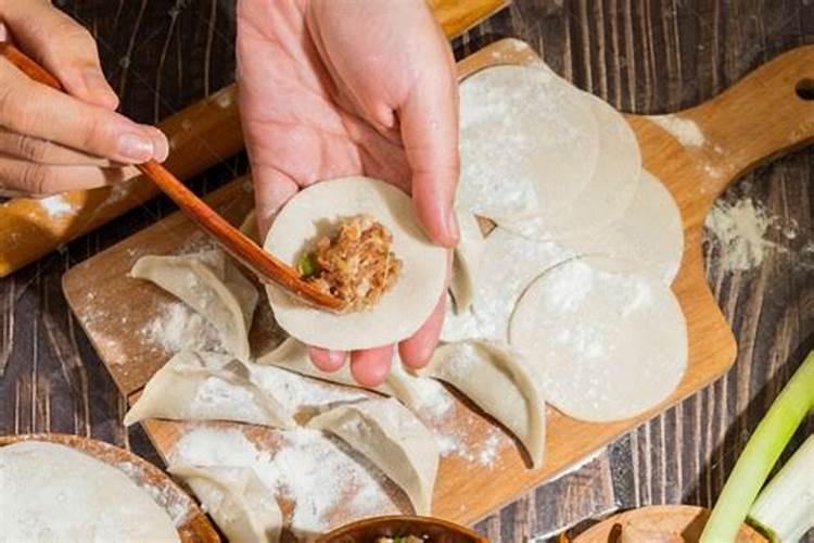 冬至包饺子来历