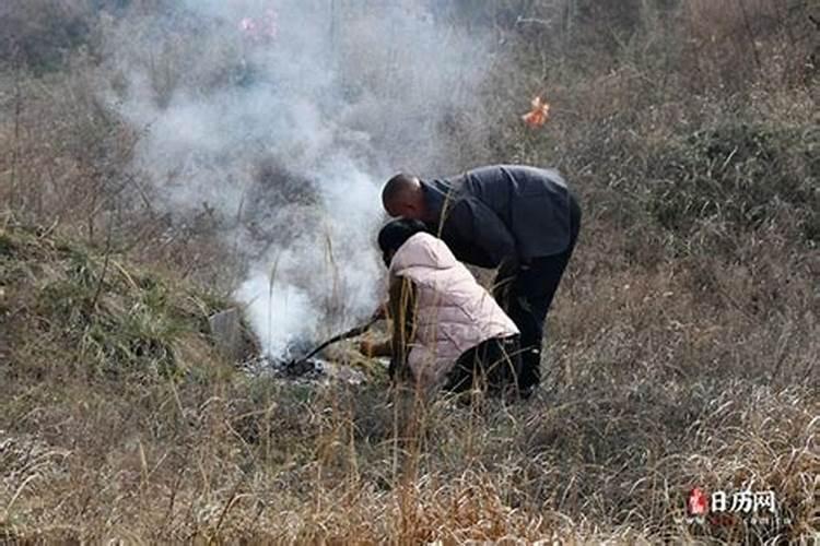 山西临汾十月初一上坟吗？