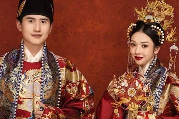 算婚姻是算日柱还是什么？