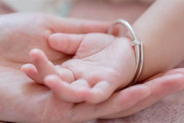 10月15鬼节出生的男孩