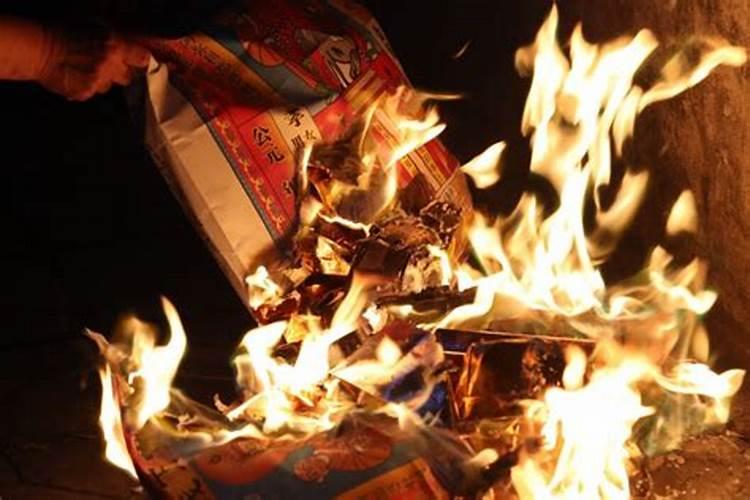 七月十五烧纸用贡品吗？