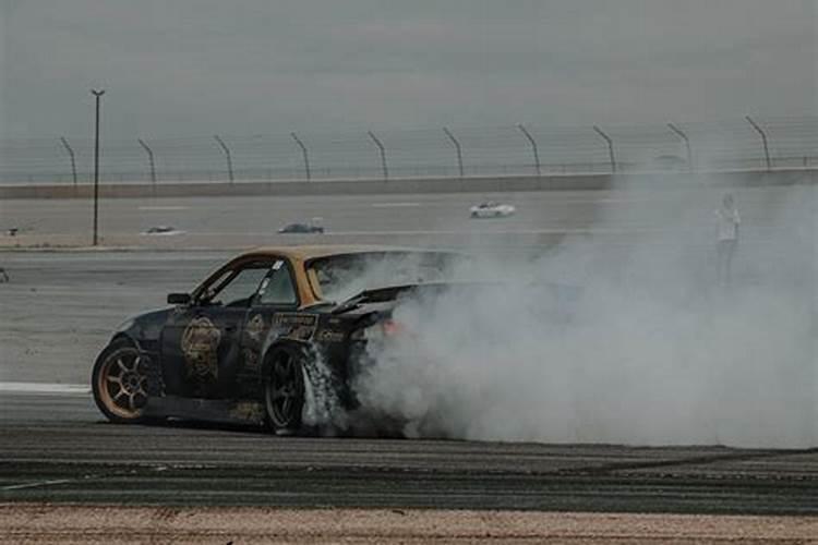 梦见车辆失控预示什么？