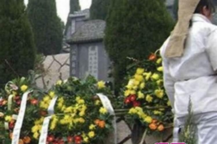 梦见接二连三的有人死