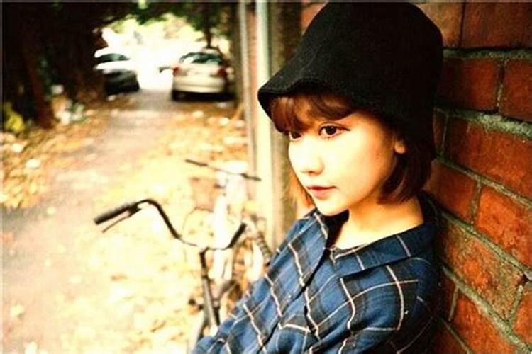 梦见爱的人和别的女人