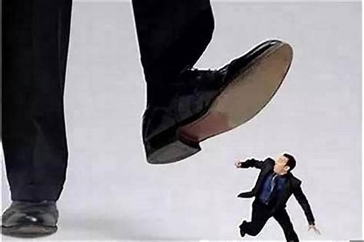 老是犯小人怎么回事？