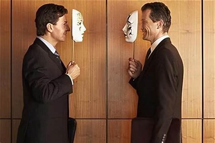 被小人陷害怎么破？