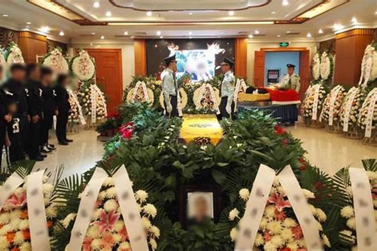 家里人去世做法事