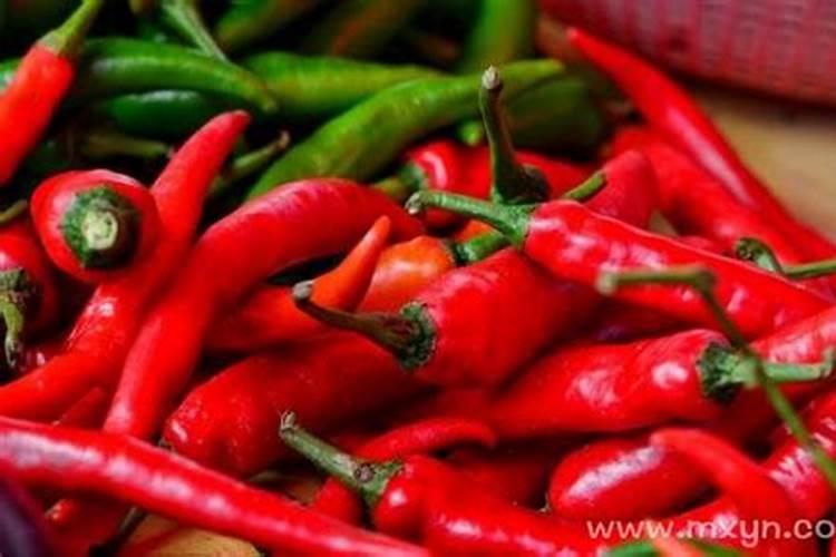 梦见给别人辣椒是什么意思？