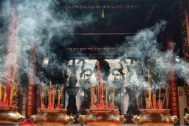 今天小年适合上坟吗？