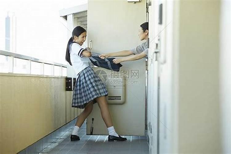 梦到父母吵架父亲离家出走