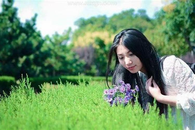 梦见前男友和他现在女朋友吵架