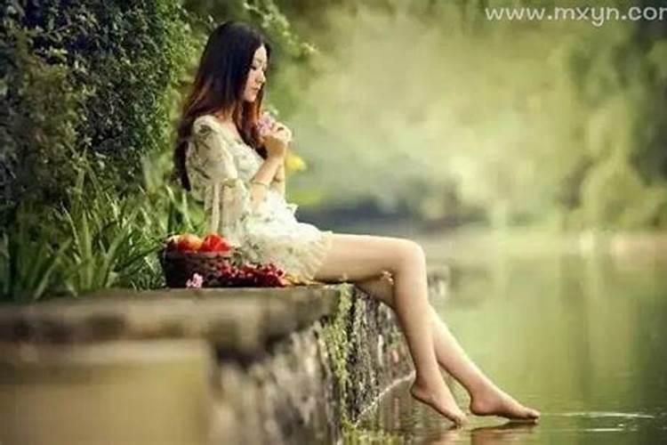 梦见白天见到的美女