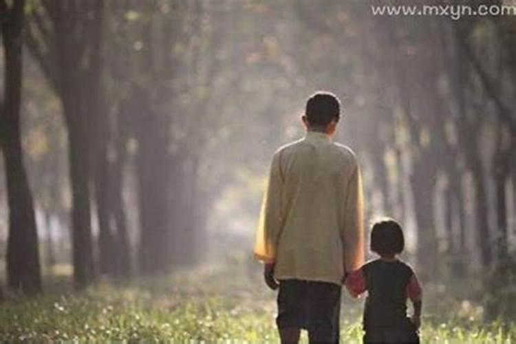 梦见死去的爸爸了是什么意思？