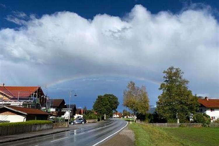 梦见和老公一起爬山