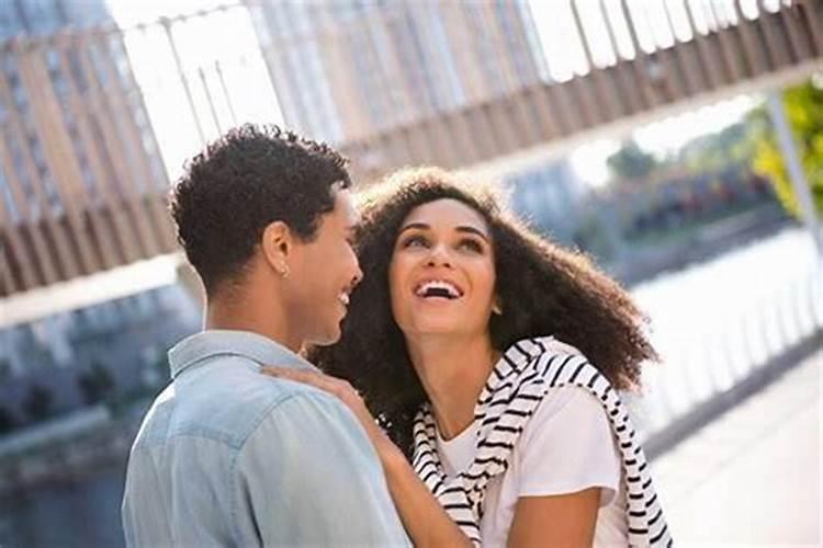 梦到前女友来找我预示着什么？