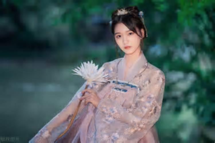 72年上班女属2026年的运程