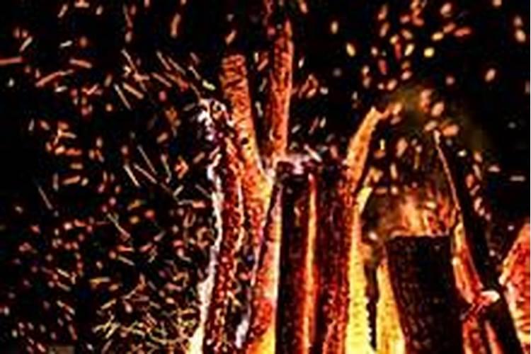 梦见坟里着火怎么办？