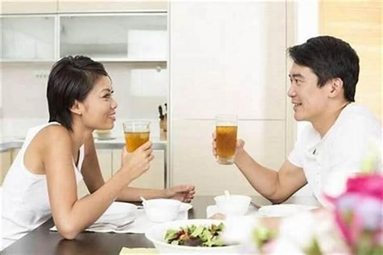 梦见邻居来我家吃饭是什么意思？