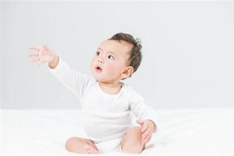 男孩出生腊月初几好？