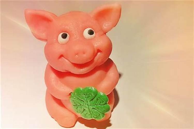 1983属猪女今年运势2026年