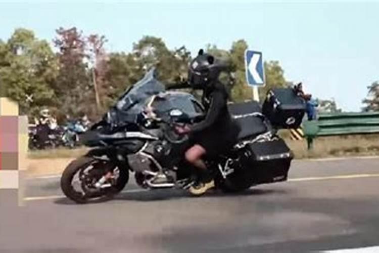 梦到自己骑摩托车出事故