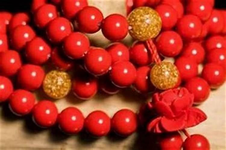 冲太岁带朱砂还是玛瑙？