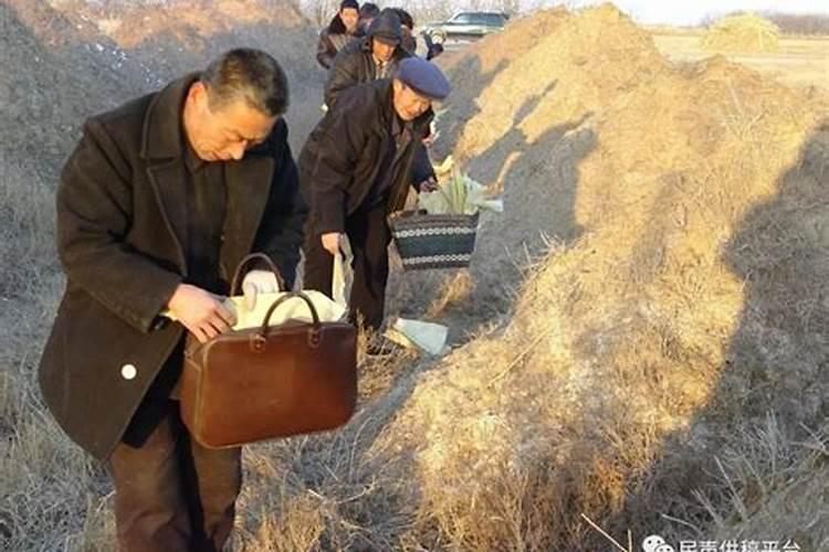 正月初二可以给老人上坟吗？