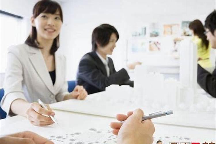 梦见单位女同事周公解梦