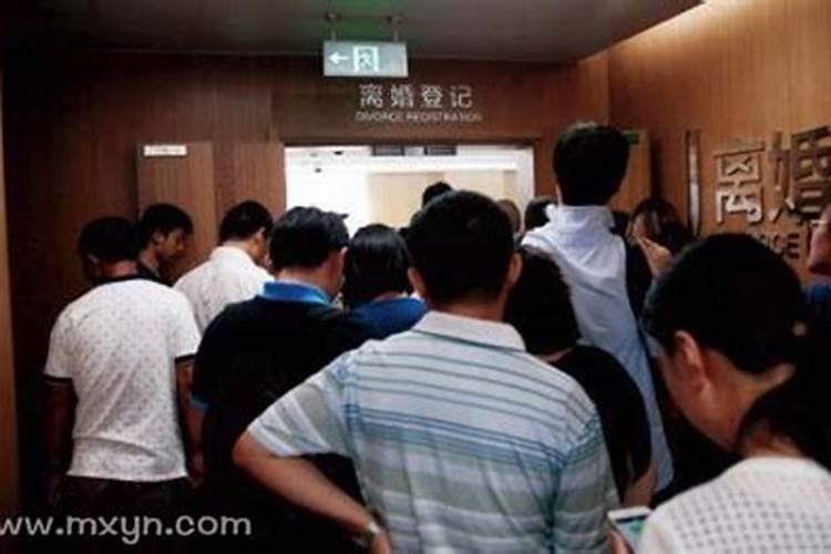 梦见爸妈准备离婚预示什么？